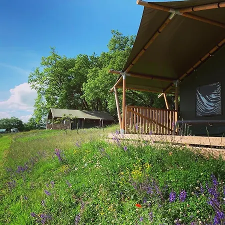 Safari Tent With A Beautiful View At Lot Sous Toile Luxury tent